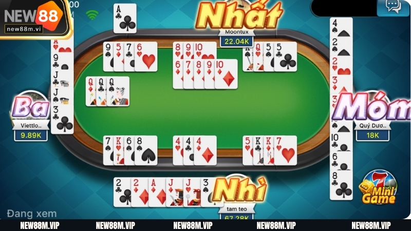Mỗi ván bài Phỏm thường có từ hai đến bốn người tham gia